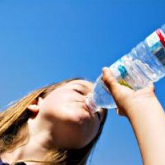 L'eau minérale est-elle vraiment utile?